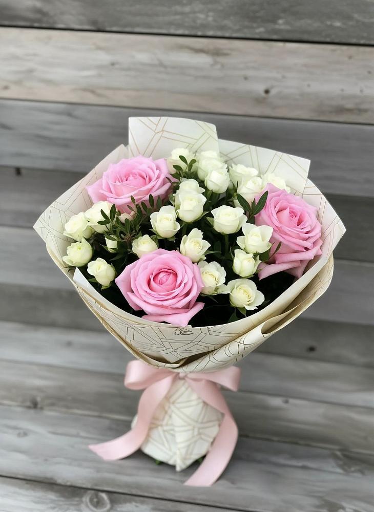 Букет цветов из: Розы в Новомичуринске