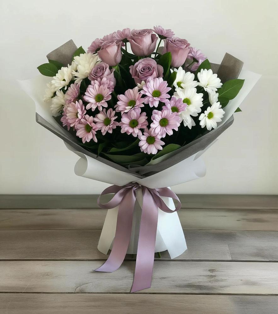 Букет цветов из: Хризантемы и Розы в Новомичуринске