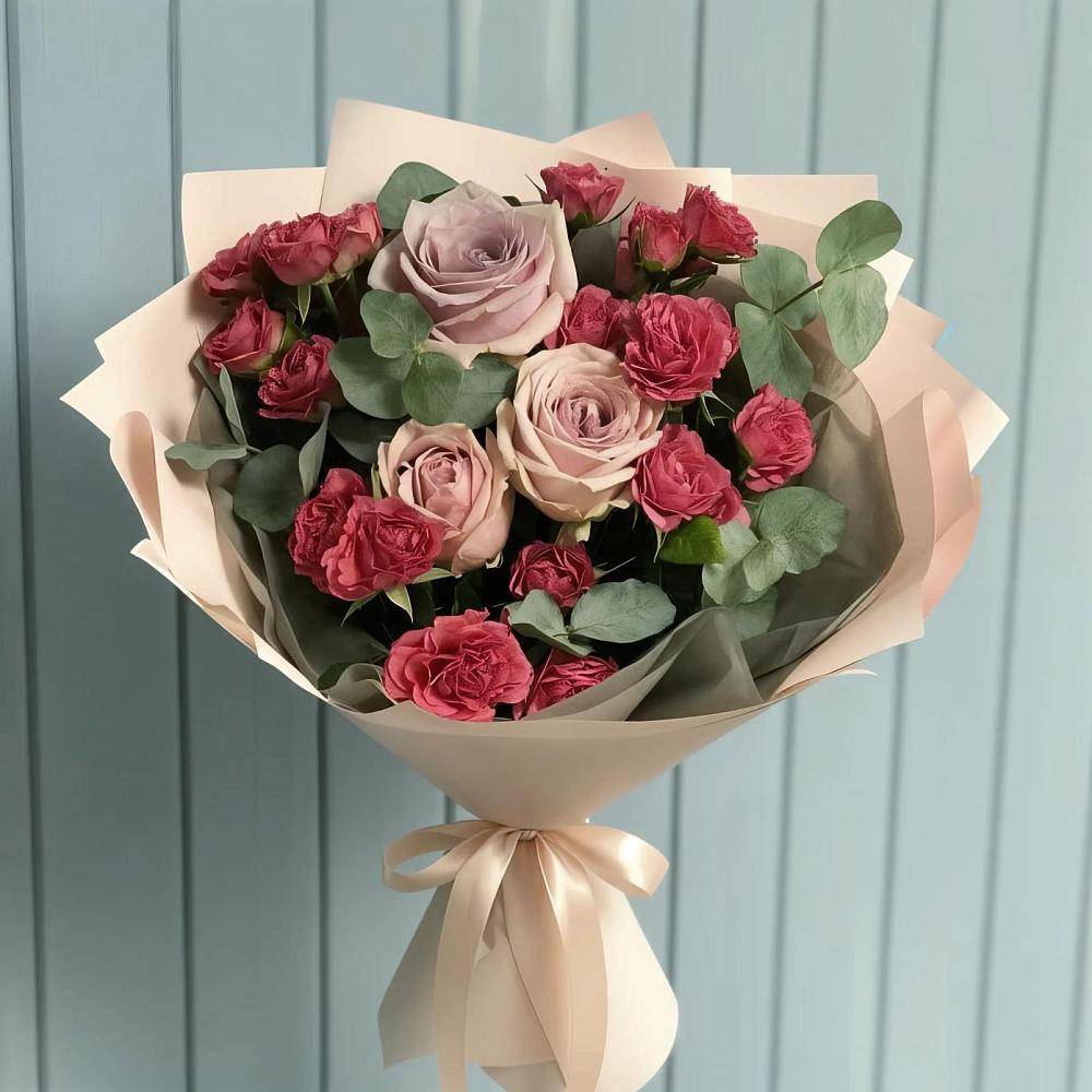Букет цветов из: Гвоздики и Розы в Новомичуринске