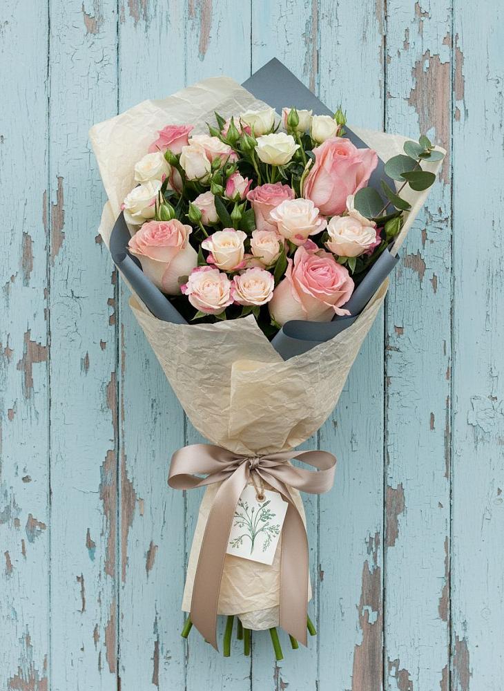 Букет цветов из: Розы в Новомичуринске