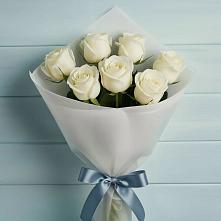 Букет 7 Белых роз Эдлесс Лав в Новомичуринске