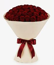 Букет 101 Бордовая роза Блэк Бакарра в Новомичуринске