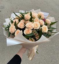 Букет Кремовые розы Латте в Новомичуринске