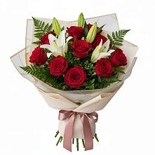 Букет цветов из:  Лилии и Розы в Новомичуринске