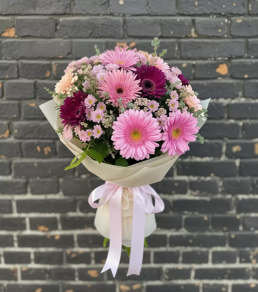 Букет цветов из: Герберы и Хризантемы в Новомичуринске
