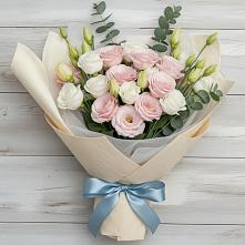 Букет цветов из:  Лизиантусы в Новомичуринске