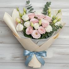 Букет цветов из:  Лизиантусы в Новомичуринске
