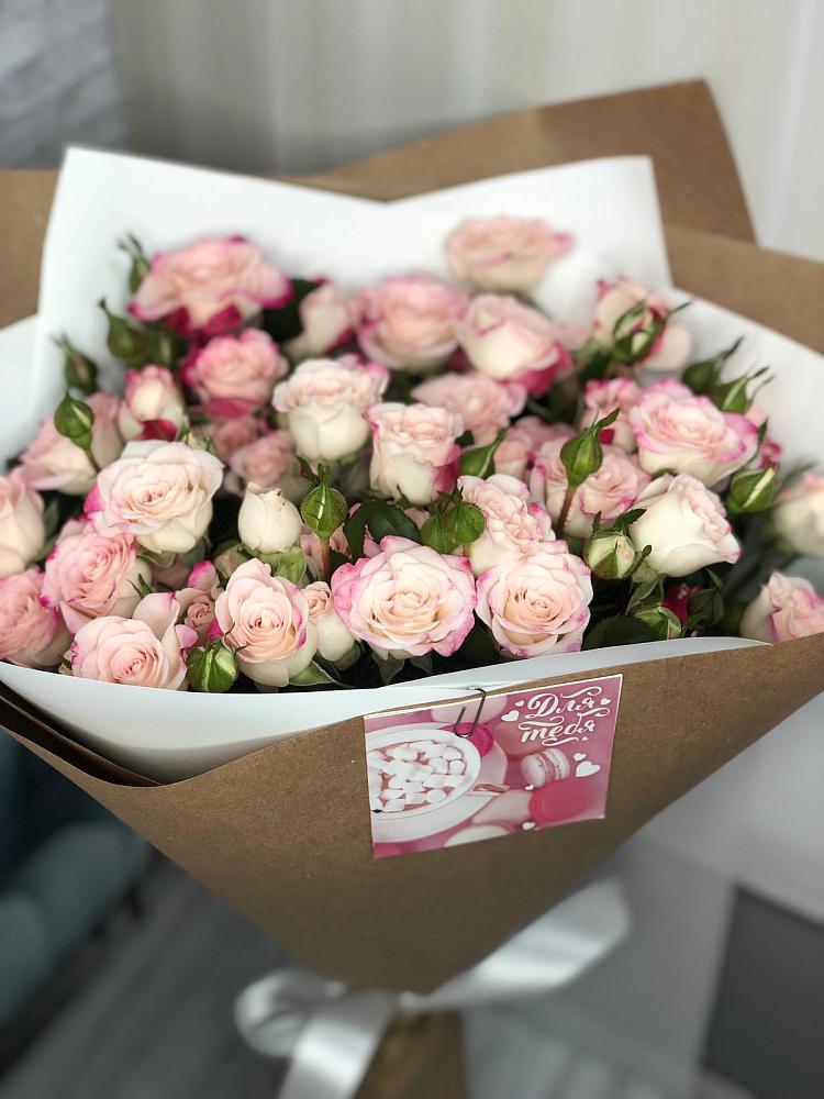 Букет цветов из: Розы в Новомичуринске