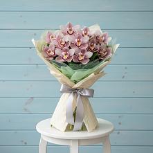 Букет цветов из:  Орхидеи и Розы в Новомичуринске