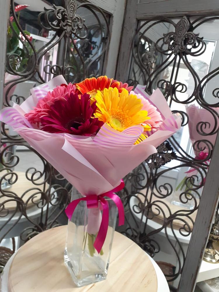 Букет цветов из: Герберы в Новомичуринске