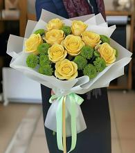 Букет цветов из:  Хризантемы и Розы в Новомичуринске