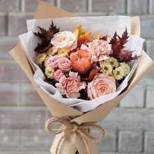 Букет цветов из:  Гвоздики, Хризантемы и Розы в Новомичуринске