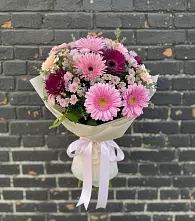 Букет цветов из:  Герберы и Хризантемы в Новомичуринске