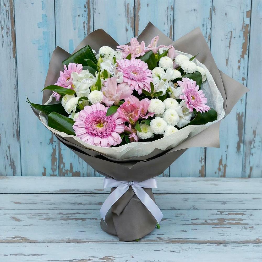 Букет цветов из: Герберы, Альстромерии и Хризантемы в Новомичуринске