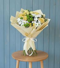 Букет цветов из:  Хризантемы и Розы в Новомичуринске