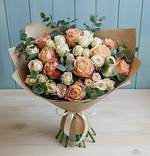 Букет цветов из:  Альстромерии и Розы в Новомичуринске